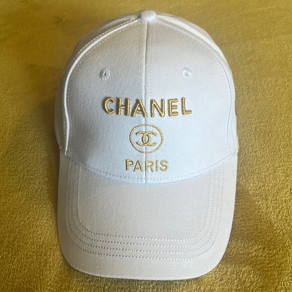 CHANEL Accessories - Baseball Chanel cap